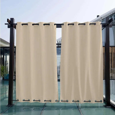 Rideaux d'extérieur élégants pour pergola, idéal pour créer un espace de détente et d'intimité dans votre jardin. Ces rideaux résistants aux intempéries offrent une protection solaire efficace et ajoutent une touche de sophistication à votre espace extérieur. Parfait pour les terrasses, balcons ou vérandas, ces panneaux décoratifs s'installent facilement grâce à des œillets pratiques. Créez une ambiance chaleureuse et accueillante en choisissant ces rideaux pour embellir
