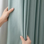 Rideau vert pastel élégant pour salon, parfait pour une décoration moderne et apaisante. Ce modèle combine fonctionnalité et esthétique, offrant une ambiance zen et lumineuse, idéal pour tout type d'intérieur.
