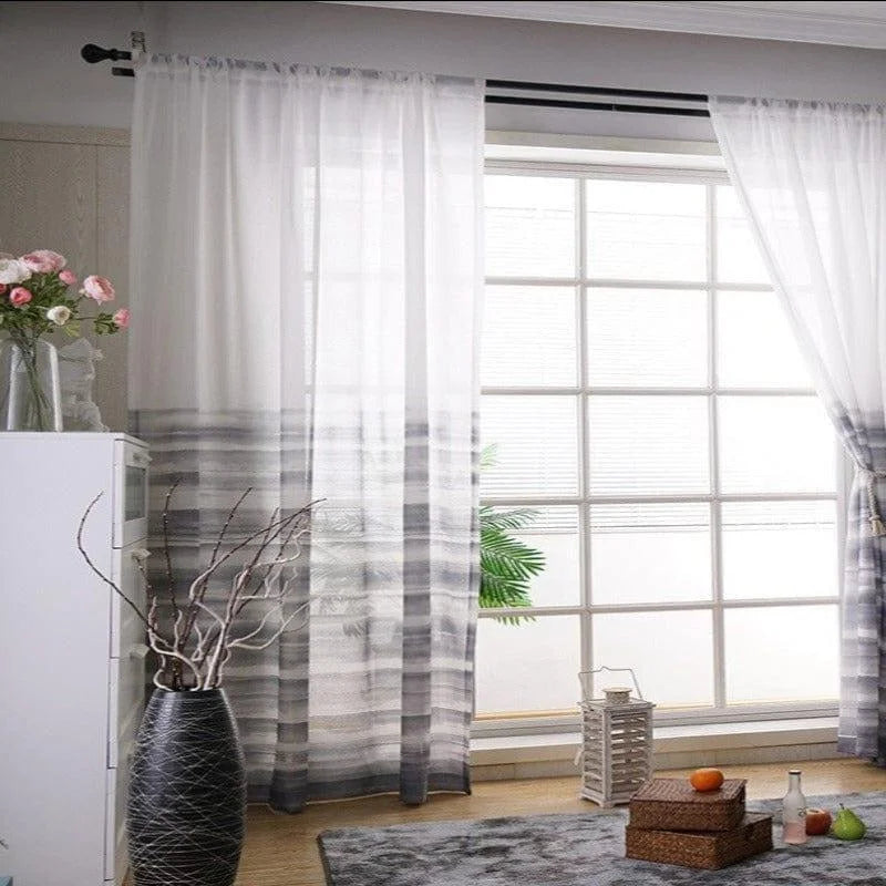Rideaux élégants et contemporains, parfaits pour illuminer votre salon tout en ajoutant une touche moderne et raffinée. Ces voilages légers s'adaptent à toutes les fenêtres et complètent parfaitement votre décoration intérieure, créant une ambiance accueillante et apaisante.
