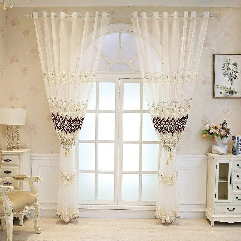 Rideaux élégants de style vintage pour salon, décoration florale raffinée, accroche regard dans n'importe quelle pièce, accessoire idéal pour ajouter une touche de charme et d'élégance à votre intérieur, s'harmonise parfaitement avec un mobilier classique ou contemporain.