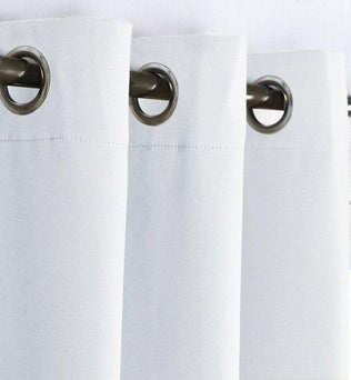 Rideaux blancs à œillets pour maison moderne, solution élégante et pratique pour habiller les fenêtres, idéal pour décoration d'intérieur, ajustement facile sur tringles standards, design sobre et épuré.
