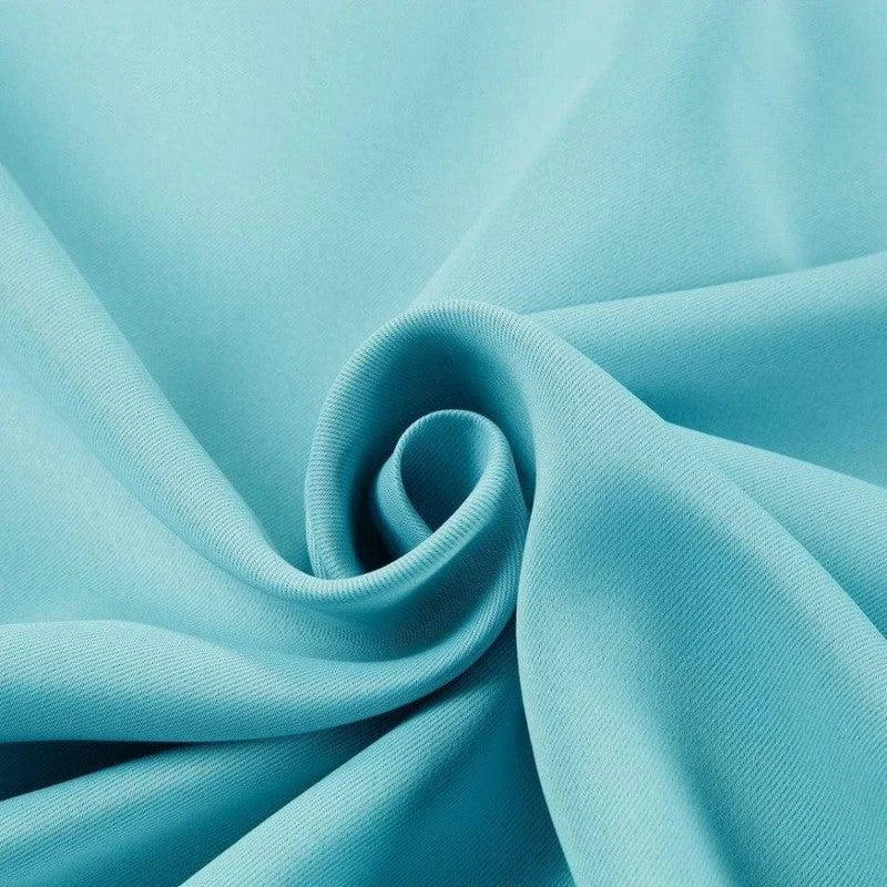 Image de tissu bleu clair élégant avec un pli central, idéal pour la décoration intérieure ou la confection de vêtements modernes. Ce tissu offre une vibrance de couleur et un style intemporel pour divers projets créatifs. Parfait pour les utilisateurs cherchant à ajouter une touche de fraîcheur bleu azur à leur design.