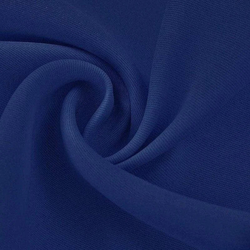 Texture bleu marine élégante et fluide, idéale pour la confection de vêtements ou de décorations d'intérieur. Cette couleur profonde apporte une touche de sophistication et de modernité à tout projet créatif. Parfait pour ceux qui cherchent à ajouter une dimension raffinée et intemporelle à leur style.
