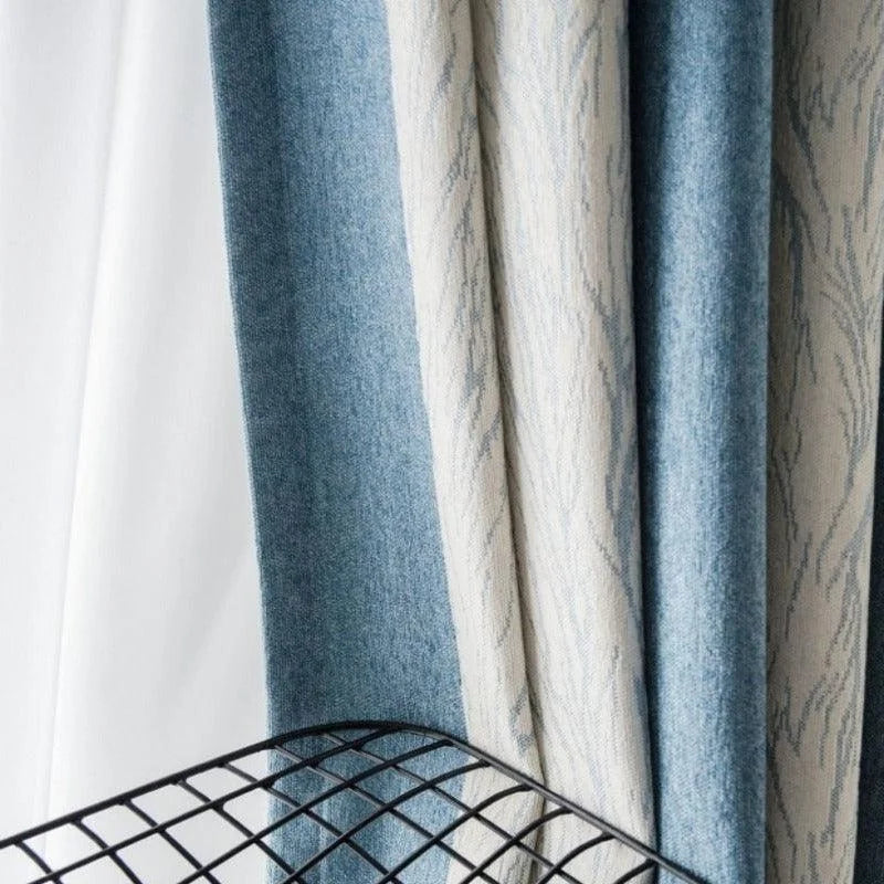 Rideaux modernes en dégradé de bleu et blanc, parfaits pour embellir votre intérieur avec style. Ces rideaux décoratifs ajoutent une touche élégante à votre salon ou chambre à coucher. Transformez votre espace avec ces rideaux tendance au design raffiné.
