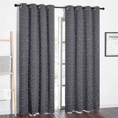 Rideaux modernes avec motif géométrique gris et blanc pour salon, style contemporain chic, parfaits pour ajouter une touche élégante à toute pièce de la maison. S'adapte aux tringles standard, facile à installer. Idéal pour la décoration intérieure tendance.