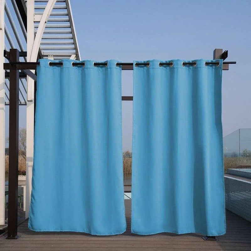 Rideaux extérieurs bleus pour terrasse, protection solaire et intimité assurées, parfaits pour pergola ou balcon, ajout élégant et fonctionnel à votre aménagement extérieur.