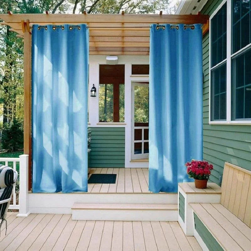Rideaux extérieurs bleus pour terrasse, ajoutent élégance et intimité à votre espace extérieur. Idéals pour patios et vérandas, ces rideaux offrent une touche colorée et raffinée à votre maison. Créez un espace détente moderne et accueillant avec ce choix de décoration. Parfaits pour filtrer la lumière et créer une atmosphère chaleureuse.