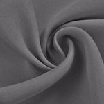 Tissu gris doux et élégant, parfait pour la confection de vêtements ou la décoration intérieure. Texture fluide idéale pour des utilisations variées, alliant esthétique et confort.