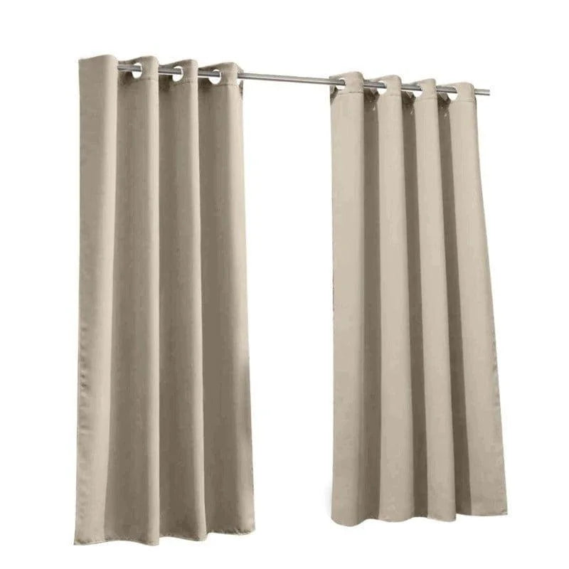 Rideaux opaques beige avec œillets, parfaits pour la décoration intérieure moderne. Idéal pour chambres et salons, offrant une occasion d'améliorer l'ambiance de votre maison tout en préservant l'intimité. Accessoire pratique et esthétique pour un intérieur élégant.