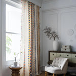 Rideau décoratif à motifs géométriques colorés pour salon moderne, idéal pour apporter une touche ethnique à votre intérieur. Design élégant, parfait pour illuminer la pièce tout en ajoutant personnalité et style.