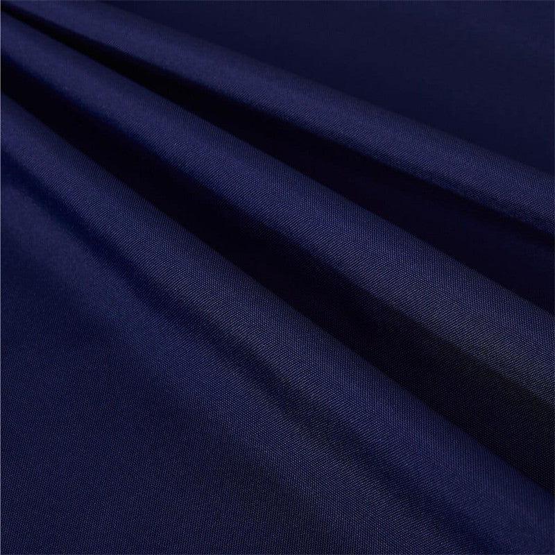 Tissu bleu marine lisse et élégant, idéal pour la confection de vêtements sophistiqués et modernes. Parfait pour les projets de couture nécessitant une touche de classe et de simplicité intemporelle.