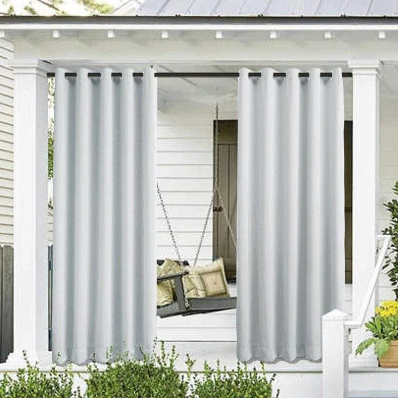 Rideaux d'extérieur élégants pour terrasse, parfaits pour ajouter une touche de modernité à votre espace extérieur. Ces rideaux blancs offrent une solution idéale pour créer un espace intime et confortable sur votre véranda ou balcon. Faciles à installer, ils apportent une esthétique soignée tout en assurant une protection optimale contre le soleil et le vent. Transformez votre espace extérieur en un havre de paix avec ce choix de décoration fonctionnelle et stylée.