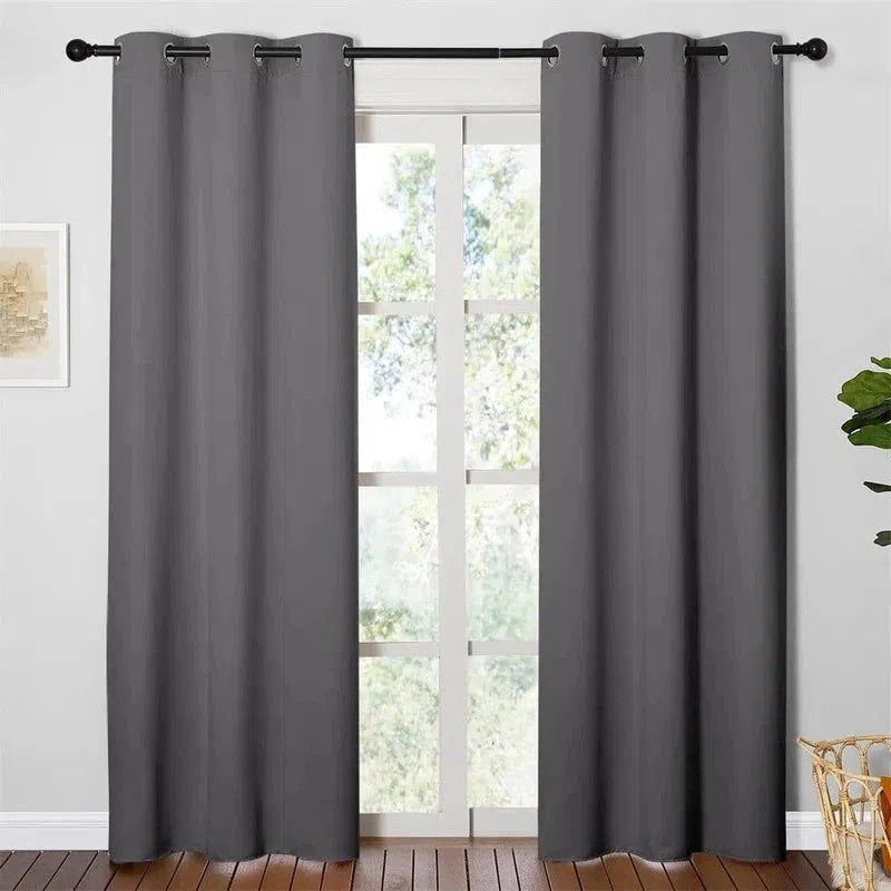 Paire de rideaux gris pour salon moderne, style élégant, avec œillets, idéal pour fenêtres et portes-fenêtres; améliore l'isolation thermique et acoustique tout en apportant une touche déco contemporaine à votre intérieur.