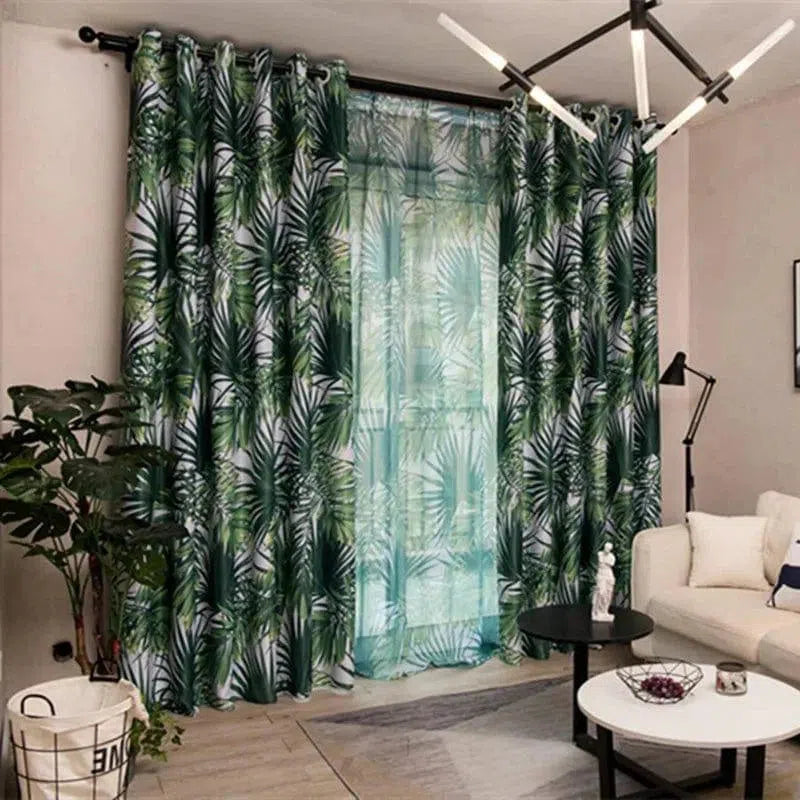 Rideaux élégants à motif de feuilles tropicales, parfaits pour ajouter une touche de nature et de fraîcheur à votre salon moderne. Ces rideaux tamisent la lumière tout en préservant votre intimité, créant ainsi une ambiance chaleureuse et accueillante dans votre espace de vie. Idéal pour les décors contemporains ou exotiques.
