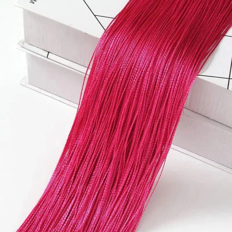 Extensions capillaires lisses couleur fuchsia vif, idéales pour ajouter une touche de glamour et sublimer votre coiffure avec une teinte audacieuse. Parfaites pour les occasions spéciales ou pour un changement de look instantané. Faciles à fixer, ces extensions longues apportent du volume et de la longueur à votre chevelure.