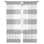 Rideaux élégants à rayures horizontales blanches et grises, parfaits pour embellir les fenêtres de votre salon ou chambre à coucher. Style moderne et épuré pour une ambiance chaleureuse et lumineuse. Idéal pour filtrer la lumière tout en ajoutant une touche décorative à votre intérieur. Ajustement facile grâce à une barre de suspension incluse. Dimensions adaptées aux fenêtres standards.