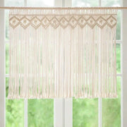 rideaux macramé bohèmes semi transparents beige motifs géométriques franges decoration interieur tendance rustique