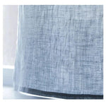 Rideau translucide bleu clair avec un effet texturé subtil. Idéal pour ajouter une touche douce et élégante à votre décoration intérieure tout en permettant à la lumière naturelle de filtrer agréablement. Adapté pour salon, chambre ou bureau, ce rideau est parfait pour créer une ambiance apaisante et lumineuse.