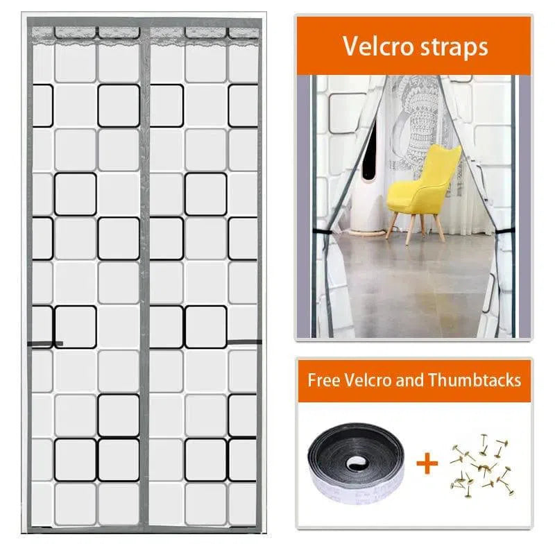 Rideau magnétique pour porte avec motif carré, équipé de fermetures pratiques pour une installation facile et rapide. Ce produit est idéal pour protéger votre intérieur des insectes tout en permettant une circulation d'air optimale. Livré avec des fixations incluses pour une mise en place sans effort. Parfait pour les salons, chambres et bureaux.