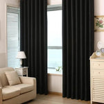 Rideaux opaques noirs pour salon moderne, offrant un design élégant et contemporain. Parfaits pour bloquer la lumière et améliorer l'intimité, ces rideaux ajoutent une touche sophistiquée à votre décoration intérieure. Idéaux pour les grandes fenêtres du salon, ils s'associent parfaitement avec des meubles clairs pour un contraste chic. Optimisez votre espace avec cet accessoire incontournable.