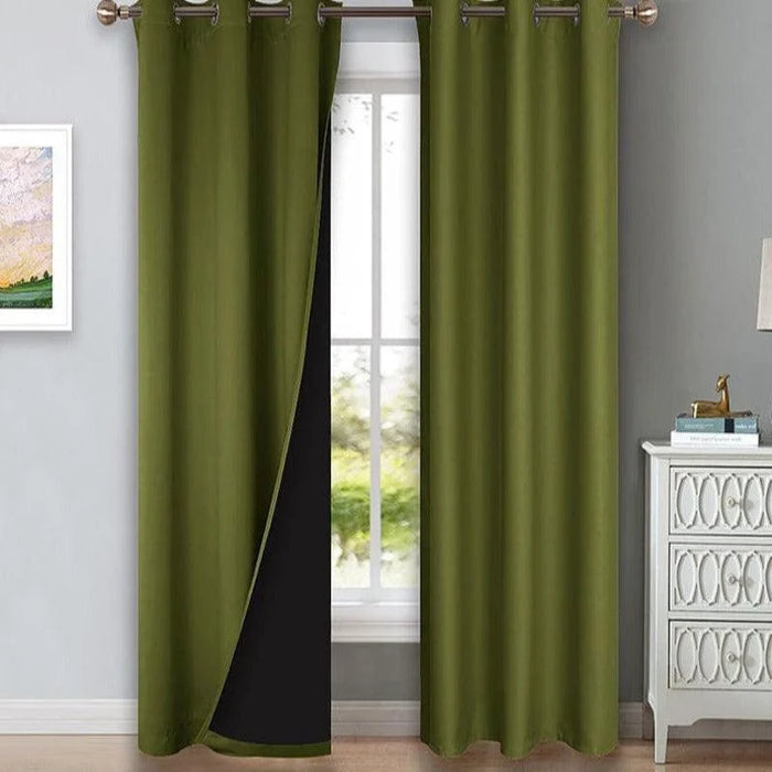 Rideaux occultants verts élégants pour salon, offrant une obscurité optimale et une isolation thermique. Parfaits pour ajouter une touche de modernité à votre intérieur tout en préservant votre intimité. Idéal pour les chambres ou les espaces de détente. Facile à installer avec des œillets robustes.
