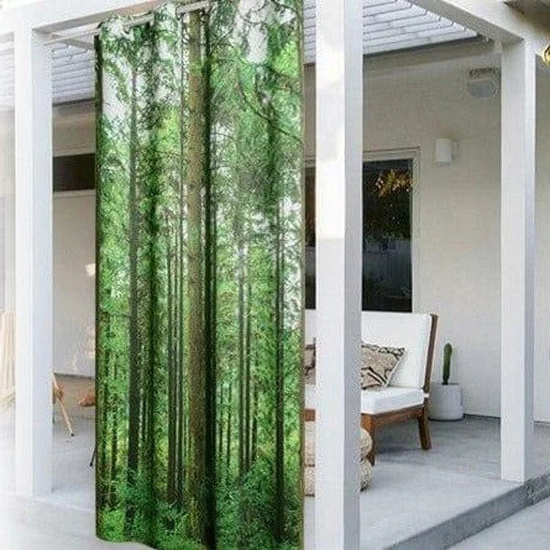Rideau d'extérieur avec motif forêt pour apport de fraîcheur naturelle à votre terrasse ou jardin. Ajouter une touche de verdure et une ambiance relaxante à votre espace extérieur avec ce rideau représentant des arbres majestueux, idéal pour embellir et personnaliser votre maison.