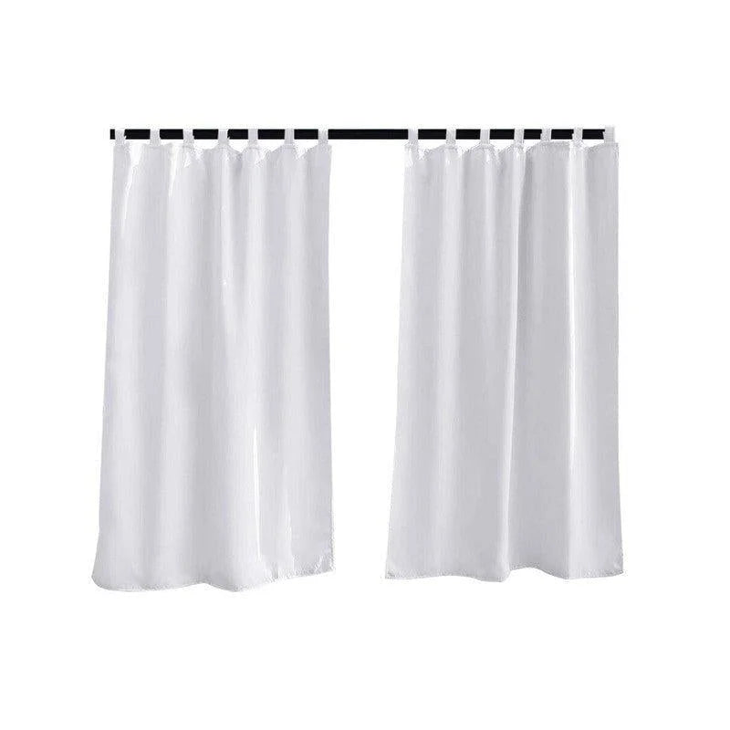 Rideaux blancs élégants pour décoration intérieure, apportant lumière et modernité à votre espace de vie. Idée parfaite pour salon, chambre ou bureau, offrant une touche de sophistication et d'intimité. Faciles à installer, ces rideaux transforment instantanément l'ambiance de votre pièce.