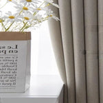 Rideaux élégants couleur beige offrant une ambiance chaleureuse et accueillante à votre intérieur. Idéal pour le salon ou la chambre, ce modèle s'harmonise parfaitement avec une décoration moderne ou traditionnelle. Profitez d'une luminosité naturelle optimale tout en préservant votre intimité grâce à ces rideaux raffinés. Ajoute une touche d'élégance avec son design sobre et intemporel. Parfait pour créer une atmosphère apaisante et accueillante.