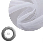 Voilage blanc élégant avec œillet de 5 cm de diamètre, idéal pour habiller vos fenêtres avec style et simplicité. Parfait pour laisser entrer la lumière tout en préservant l'intimité de votre espace.