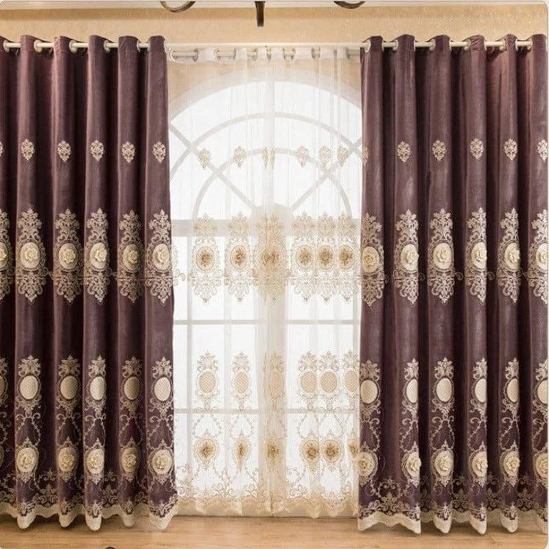 Rideau élégant de couleur marron avec motifs dorés, design luxueux pour salon ou chambre, idéal pour une décoration intérieure raffinée, rideau occultant avec détails brodés, parfait pour ajouter une touche de sophistication à votre espace.