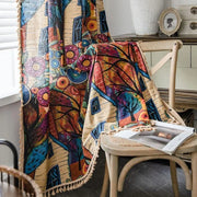 rideaux bohèmes motifs floraux semi translucides couleurs vives finition pompons tringle rideaux