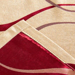 Couverture design moderne avec motifs abstraits rouges et beiges, idéale pour ajouter une touche élégante à la décoration intérieure. Parfaite pour le salon ou la chambre à coucher.