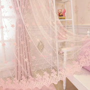 rideaux voilage rose motifs floraux brodés dentelle translucides romantique