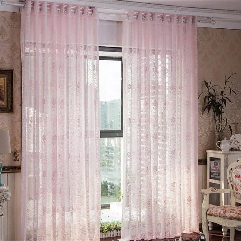 Rideaux roses élégants pour salon, ajoutant une touche de sophistication et de douceur à votre décoration intérieure. Parfaits pour filtrer la lumière naturelle tout en apportant une ambiance chaleureuse et accueillante à votre pièce.idéale pour ceux qui recherchent une allure raffinée et moderne.