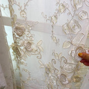 voilage floral brodé blanc motif fleurs décoratif transparent texture noble