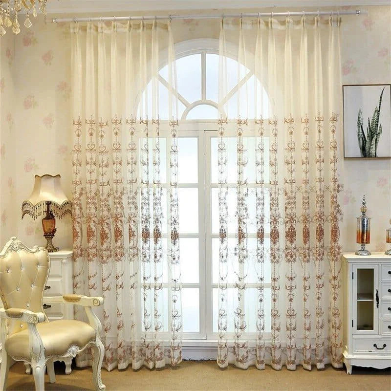 Rideaux élégants pour salon, design floral délicat, permettant une lumière douce. Idéal pour une décoration classique et raffinée. Installation facile avec tringle à rideaux incluse. Parfait pour embellir les fenêtres et ajouter une touche de sophistication à votre intérieur.