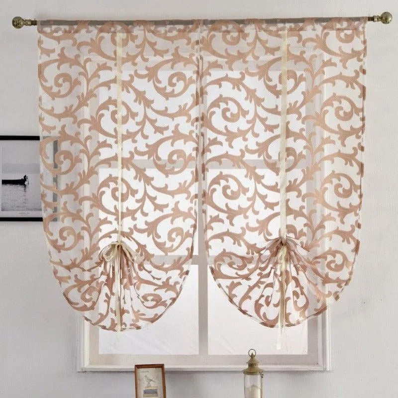 Rideau décoratif beige à motifs géométriques pour fenêtre, apportant une touche élégante et raffinée à votre intérieur. Parfait pour le salon ou la chambre, ce rideau permet d'harmoniser la lumière tout en préservant votre intimité. Idéal pour créer une ambiance chaleureuse et design dans votre maison.