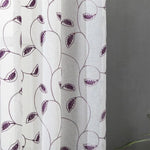 Voilage décoratif avec motif de feuilles violettes, idéal pour ajouter une touche élégante et naturelle à votre intérieur. Parfait pour filtrer la lumière tout en préservant l'intimité de votre espace. Design moderne et raffiné, adapté à toutes les pièces de la maison. Découvrez ce rideau tendance pour sublimer votre décoration intérieure.