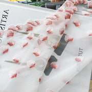 rideau floral transparent pétale roses tissu texturé élégant blanc rose doré gris
