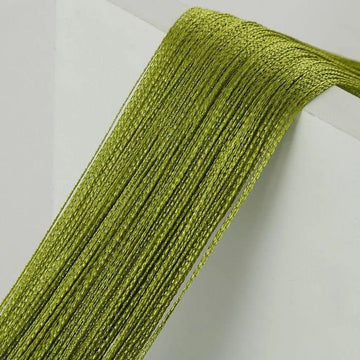 Cordon décoratif vert scintillant pour artisanat créatif, idéal pour embellir vos projets DIY, couture et décoration intérieure. Apportez une touche lumineuse et élégante à vos créations avec ce cordon aux reflets éclatants. Polyvalent et facile à utiliser, il est parfait pour les professionnels comme pour les amateurs de loisirs créatifs.