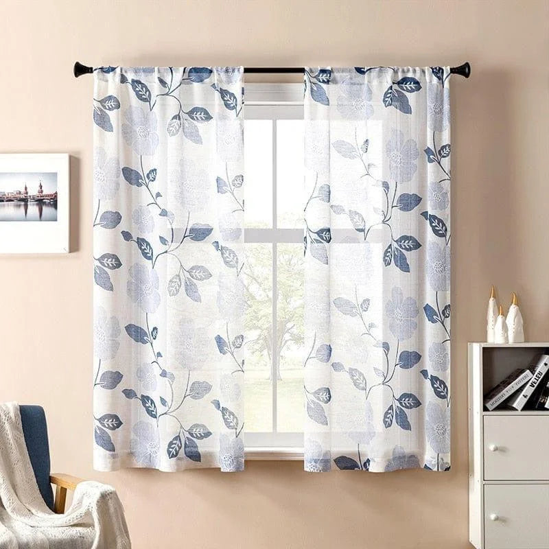 Rideau floral décoratif pour salon, motif de feuilles bleues, idéal pour ajouter une touche élégante et naturelle à votre intérieur. Ce rideau lumineux est parfait pour filtrer la lumière tout en créant une ambiance apaisante et accueillante. Accessoire essentiel pour la décoration des fenêtres, rehausse le style de votre pièce avec ses motifs délicats. Ajustement facile sur une tringle standard. Idéal pour chambre, salon, ou bureau.