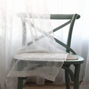 rideau dentelle blanc transparent bohème vintage floral tissage apparent intimité lumière chambre