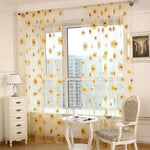 Rideaux transparents avec motifs de fleurs jaunes, idéals pour embellir un salon lumineux. Design floral apportant une touche de fraîcheur et d'élégance à votre intérieur, parfait pour créer une ambiance conviviale et accueillante.