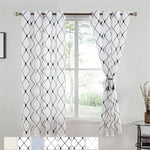 Rideaux élégants à motif géométrique pour salon moderne, embellissent la décoration intérieure tout en offrant une touche de sophistication. Disponibles en plusieurs couleurs pour convenir à tout style de design d'intérieur. Installation facile pour une transformation instantanée de votre espace.