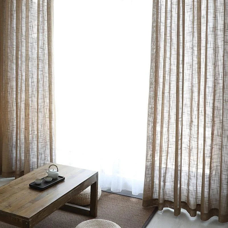 Rideaux élégants de couleur neutre, style minimaliste, filtrant la lumière naturelle. Idéal pour le salon ou la chambre, ces rideaux ajoutent une touche moderne et épurée à tout intérieur. Parfaits pour créer une ambiance chaleureuse et accueillante.