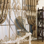 Rideaux élégants ornés de motifs floraux dorés, ajoutant une touche luxueuse et sophistiquée à votre intérieur. Ces rideaux décoratifs sont parfaits pour créer une ambiance chaleureuse et chic dans le salon ou la chambre. Leur design raffiné en fait un choix idéal pour ceux qui recherchent à allier style et élégance dans leur décoration intérieure.