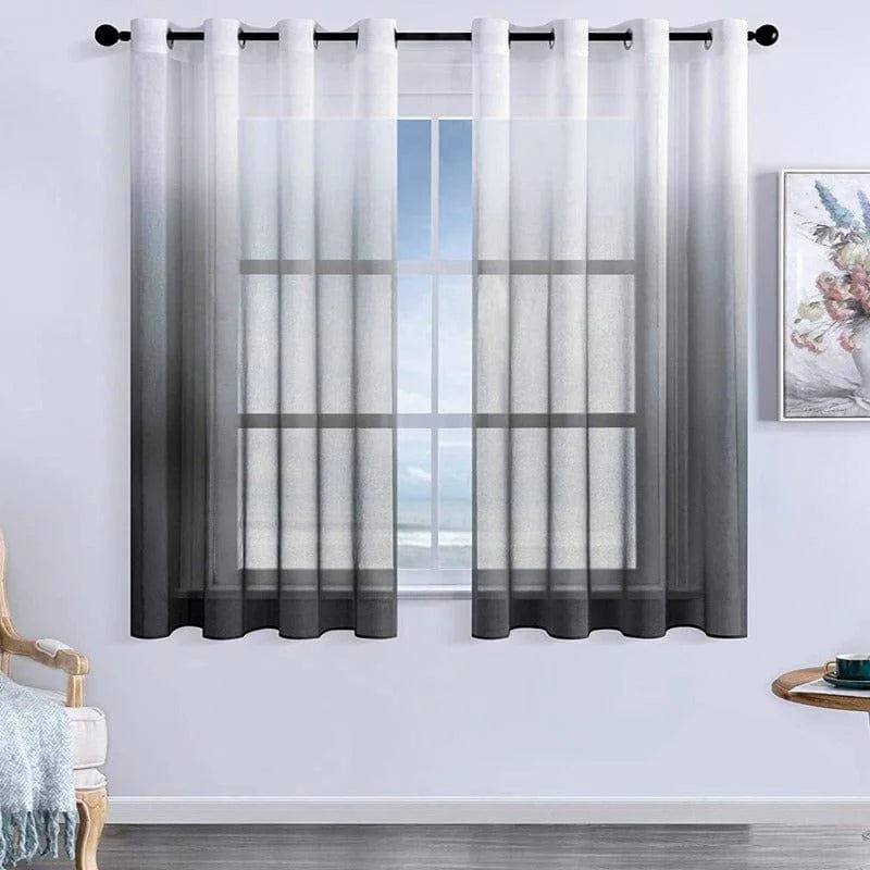 Rideau dégradé moderne pour salon, apportant une touche élégante et contemporaine à l'intérieur. Ce rideau offre une belle transition de couleurs, créant une ambiance apaisante tout en permettant à la lumière naturelle de filtrer doucement à travers. Idéal pour les fenêtres de salon ou de chambre à coucher, ajoutant style et confort à tout espace de vie. Installation facile sur tringle grâce à ses œillets pratiques.