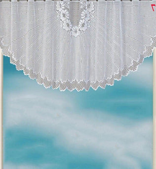 Rideau blanc élégant à motifs floraux, idéal pour embellir votre intérieur. Ce design raffiné apporte une touche de sophistication à vos fenêtres tout en laissant entrer la lumière naturelle. Parfait pour le salon, la salle à manger ou la chambre à coucher, ce rideau crée une ambiance apaisante et harmonieuse. Facile à installer, il convient à tout style de décoration intérieure.