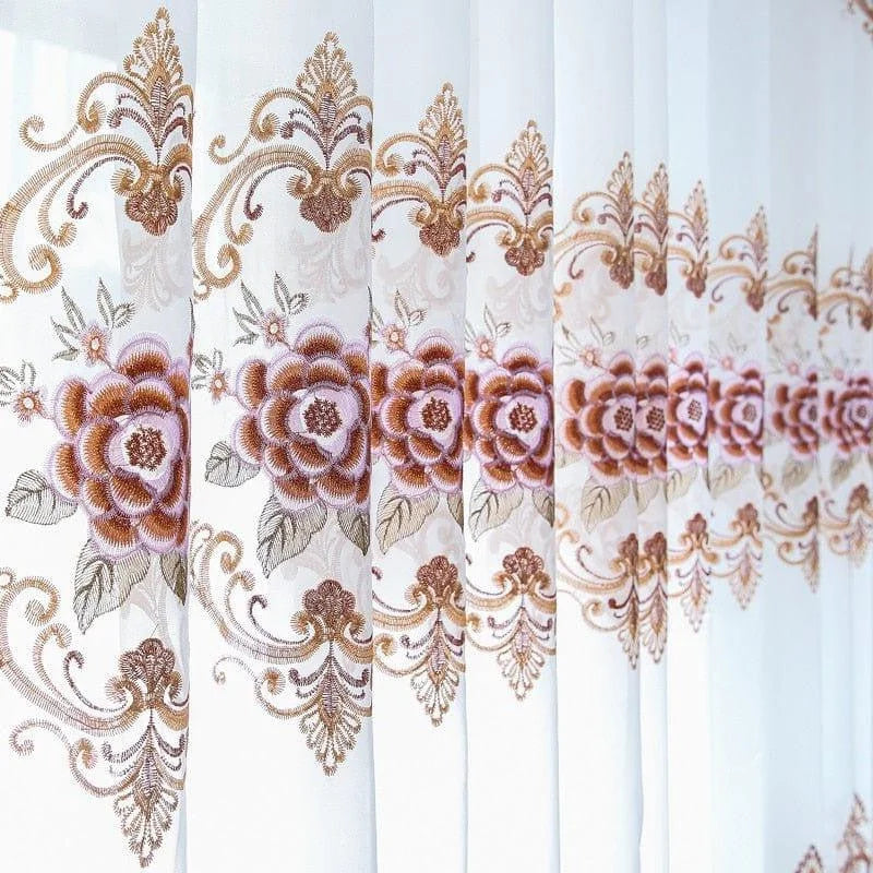 Rideau décoratif brodé avec motif floral élaboré, idéal pour apporter une touche élégante à votre intérieur, convient aux salons et chambres, embellit instantanément toute pièce avec son design raffiné et ses détails délicats.