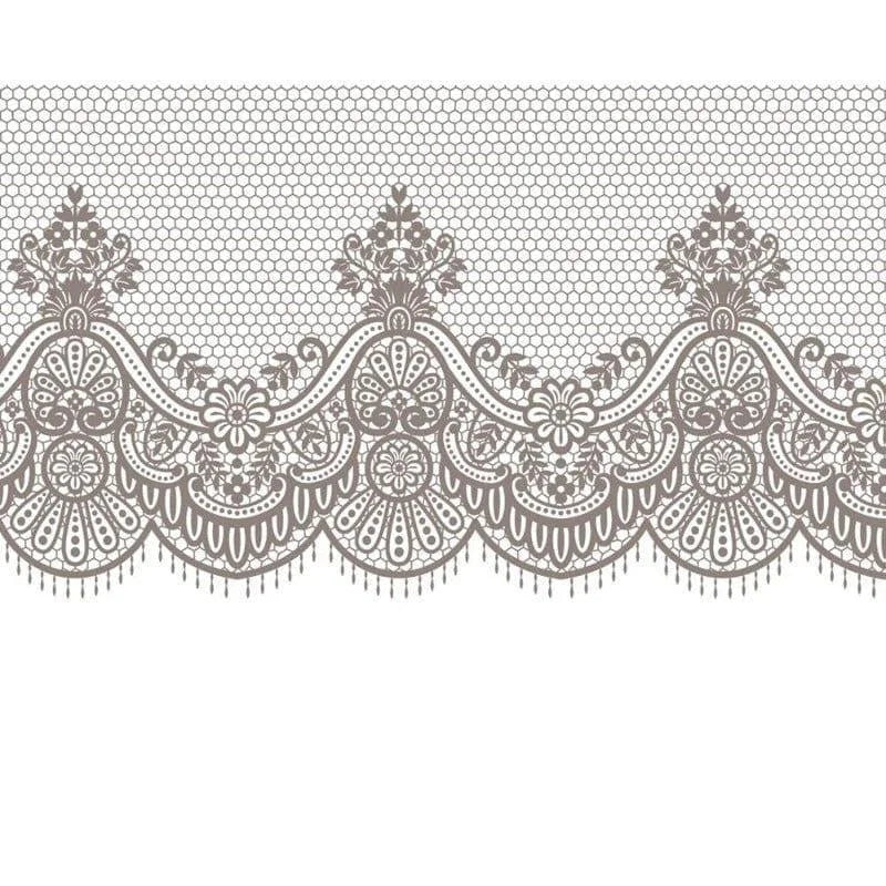Dentelle décorative avec motifs floraux élégants et bordure festonnée pour projets de couture et décoration intérieure raffinée.